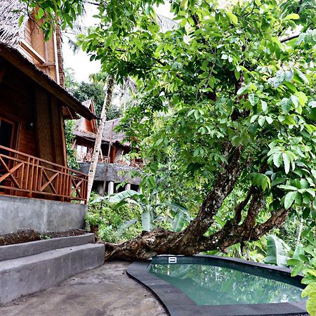 Aum Resort Pulukan Exterior photo