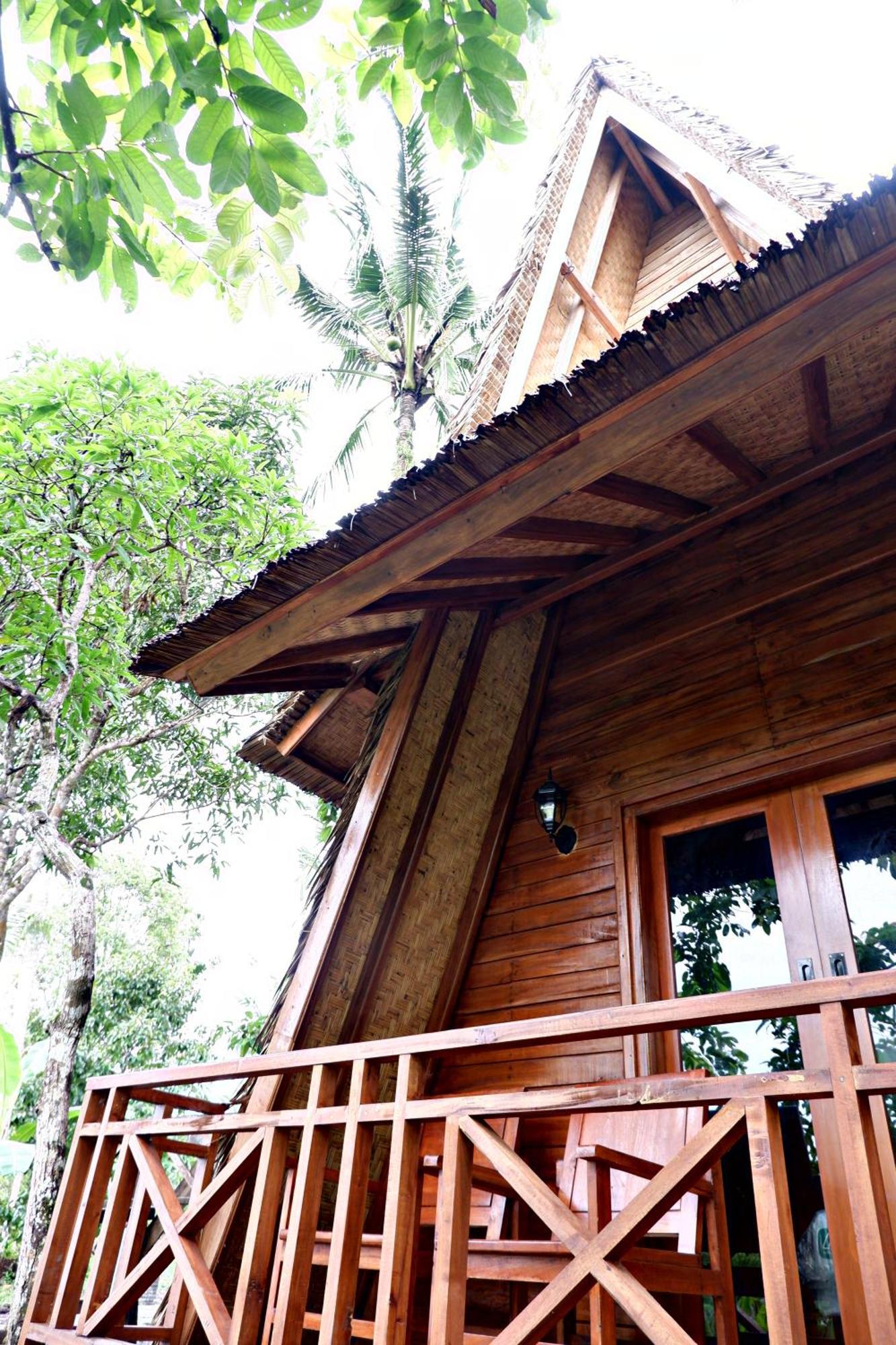 Aum Resort Pulukan Exterior photo