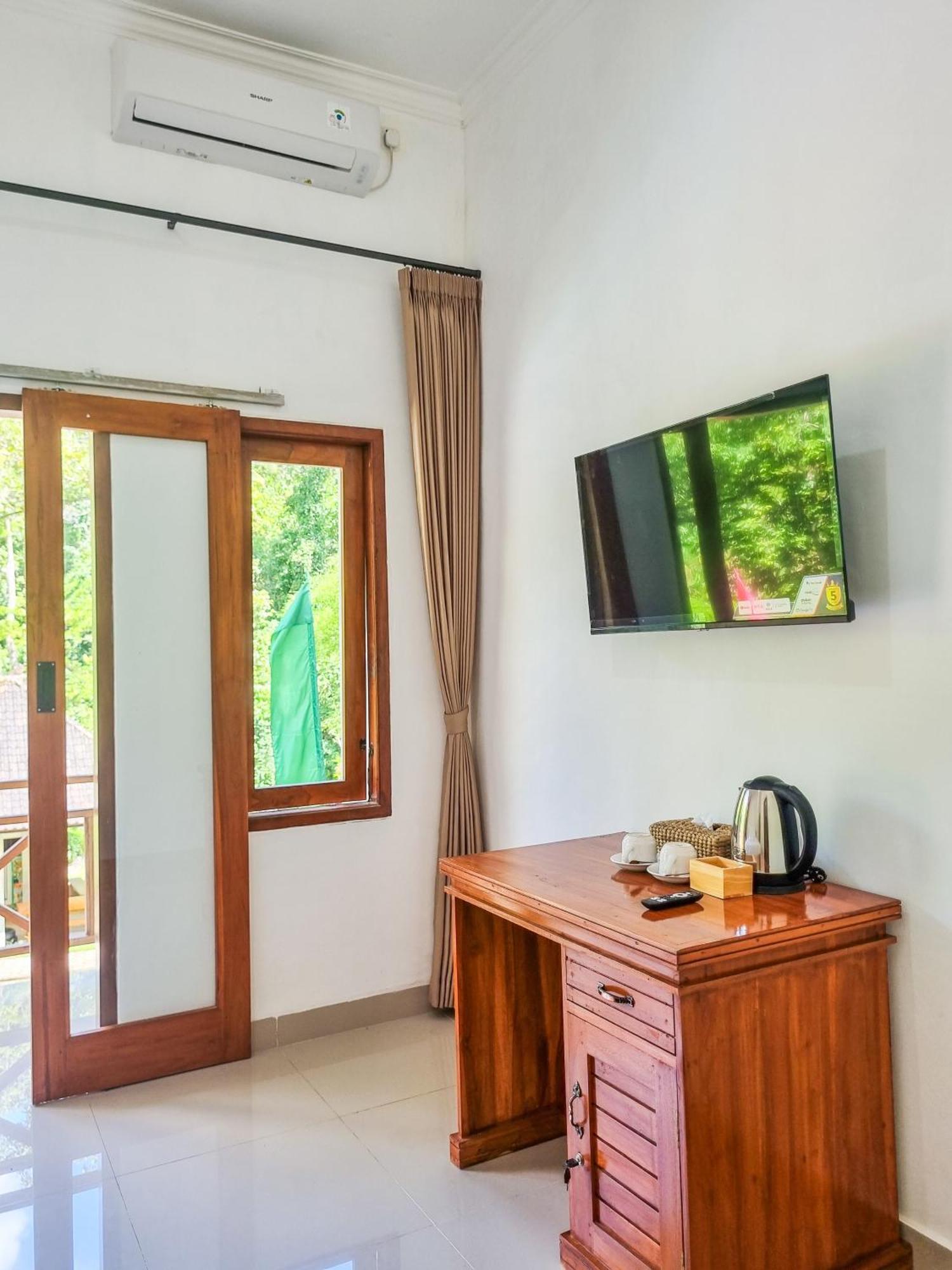 Aum Resort Pulukan Exterior photo